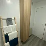 Centrico, Amplio Y Bonito En Apartament Cambados
