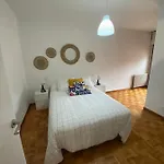 Centrico, Amplio Y Bonito En Apartament Cambados