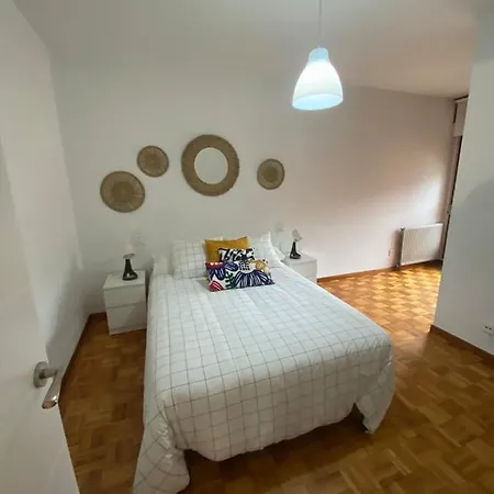 Centrico, Amplio Y Bonito En Apartment Cambados
